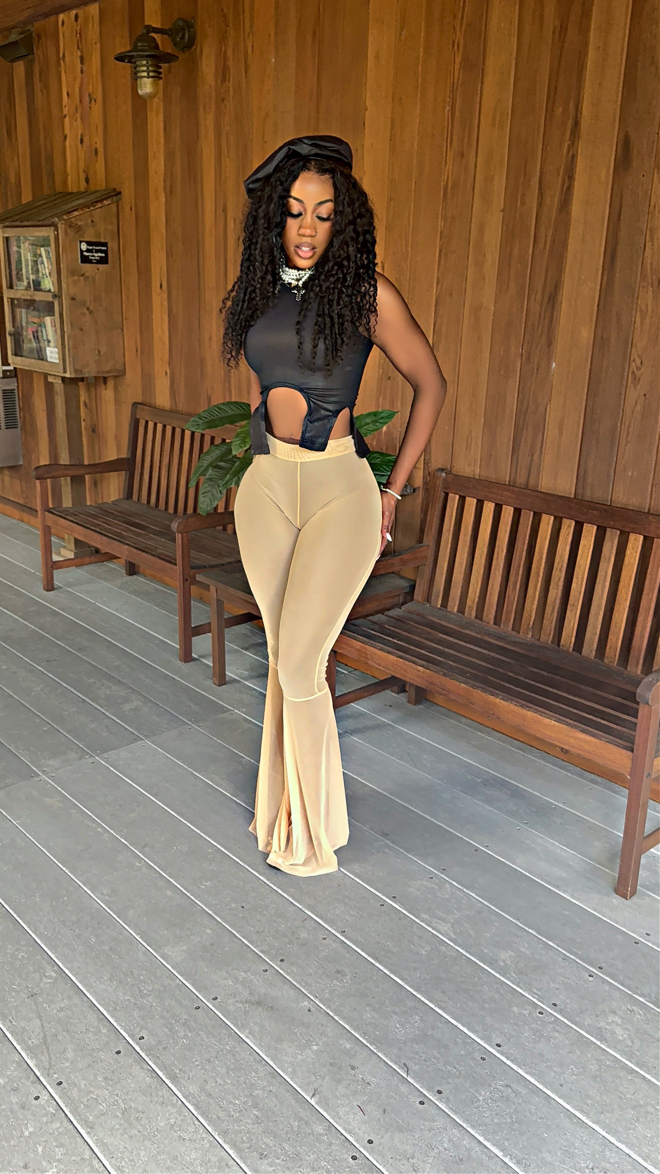 The Manifesto Leather Illusions Set (Nude)